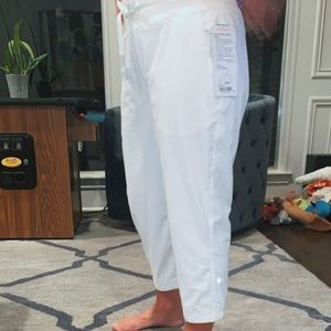 lulu lemon dance studio crop || *lined white